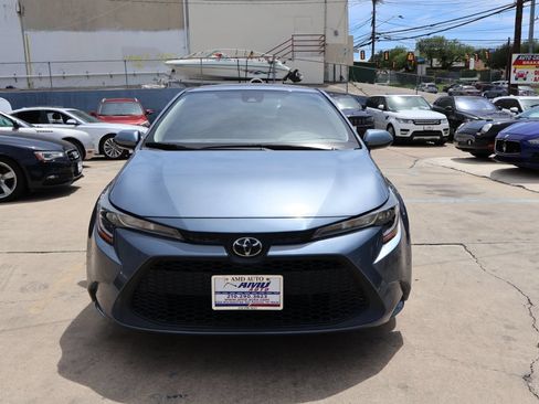 Used 2022 Toyota Corolla LE FWD image 2