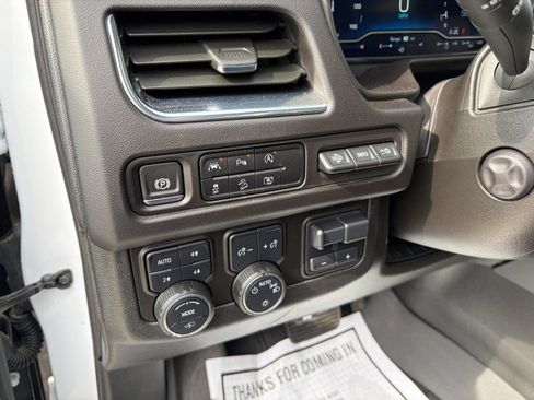 Used 2024 Chevrolet Tahoe High Country AWD/4WD image 11