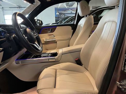 Certified 2022 Mercedes-Benz GLB 250 4MATIC image 17