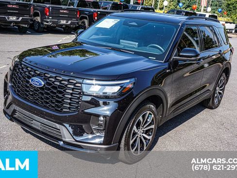 Used 2025 Ford Explorer ST-Line image 15