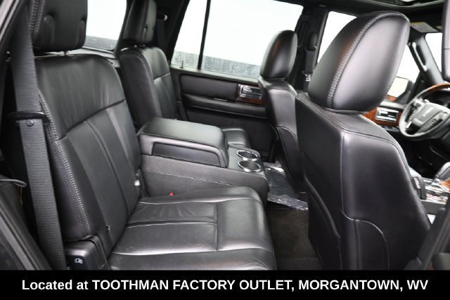 Used 2015 Lincoln Navigator 2WD image 9