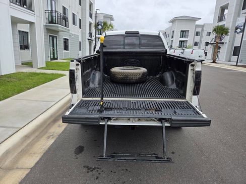 Used 2013 Ford F150 Platinum image 11