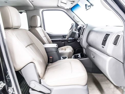 Used 2020 Nissan NV 3500 SL RWD image 27