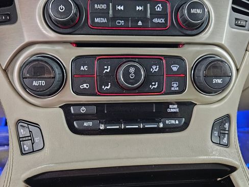 Used 2015 GMC Yukon XL Denali w/ Touring Package RWD image 28