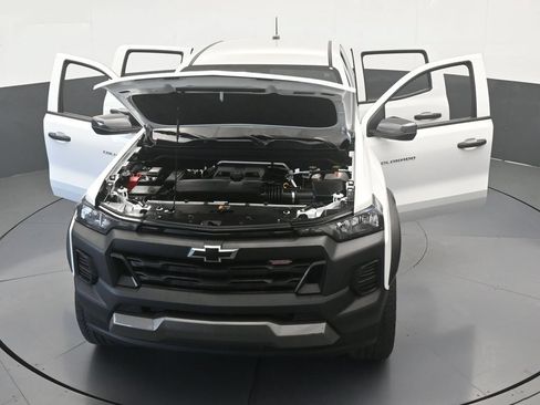 Used 2025 Chevrolet Colorado Trail Boss AWD/4WD image 65