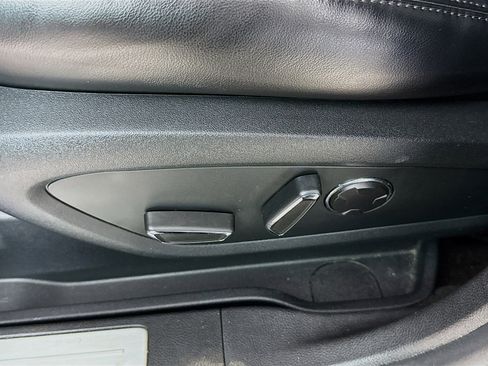 Used 2019 Lincoln MKC Select w/ Select Plus Package image 24