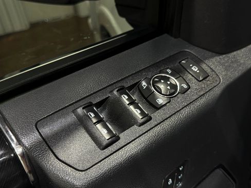 Used 2022 Ford F250 Platinum w/ Tremor Off-Road Package AWD/4WD image 30