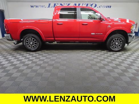 Used 2022 RAM 2500 Limited AWD/4WD image 2