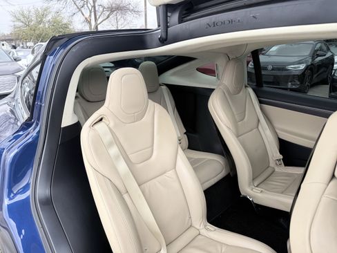 Used 2017 Tesla Model X 75D image 40
