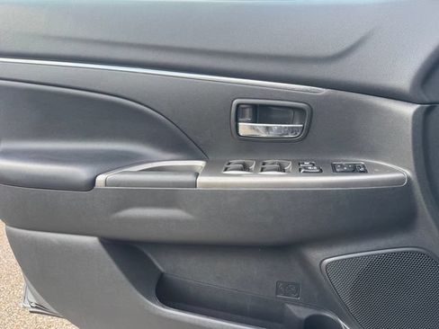 Used 2025 Mitsubishi Outlander Sport ES AWD/4WD image 19