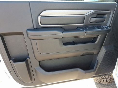 Used 2024 RAM 2500 Tradesman w/ Chrome Appearance Group image 8