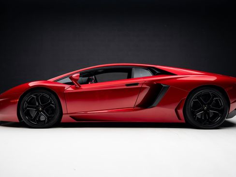 Used 2014 Lamborghini Aventador LP 700-4 image 16