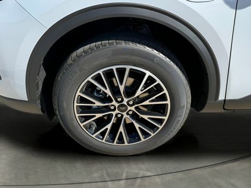 New 2026 Ford Escape Plug-in Hybrid image 9