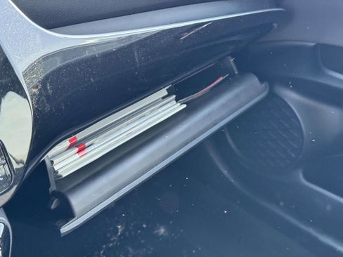 Used 2021 Toyota Prius Prime LE image 30