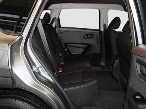 Used 2023 Nissan Rogue S image 32