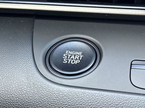 Used 2025 Hyundai Elantra SEL w/ Cargo Package image 27