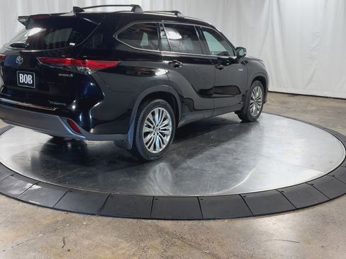 Used 2021 Toyota Highlander Platinum image 8