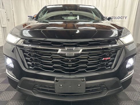 Used 2023 Chevrolet Traverse RS image 4