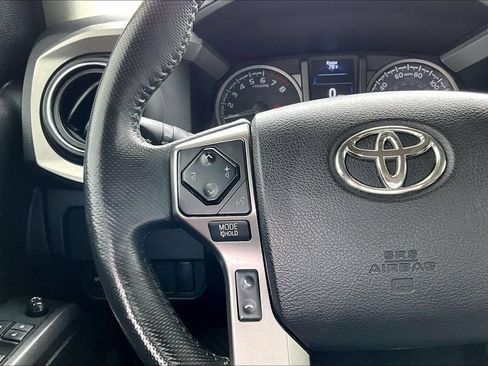 Used 2021 Toyota Tacoma SR5 RWD image 17
