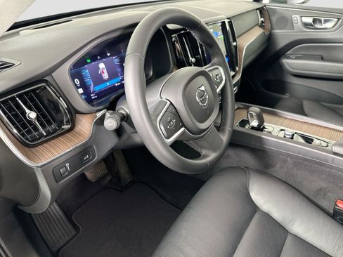 Certified 2022 Volvo XC60 B5 Momentum w/ Advanced Package image 10