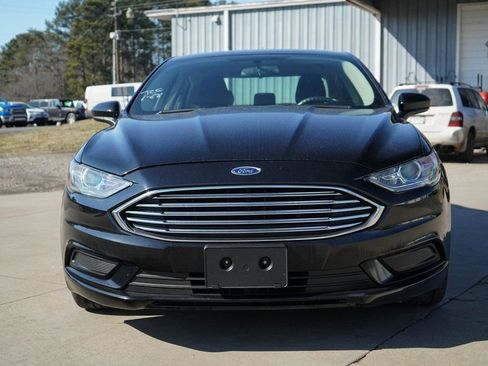 Used 2018 Ford Fusion SE w/ Fusion SE Technology Package image 26