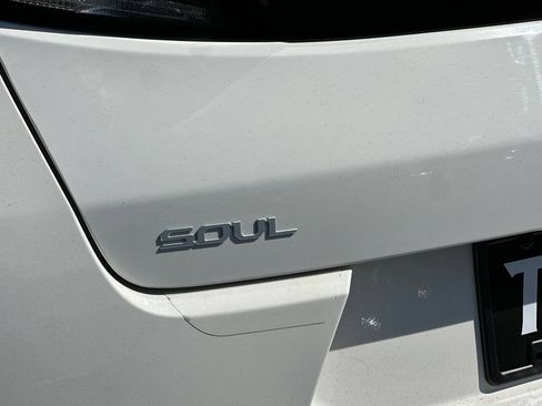 Certified 2025 Kia Soul S FWD image 28