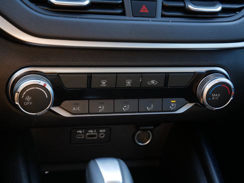 Used 2022 Nissan Altima 2.5 SV image 28