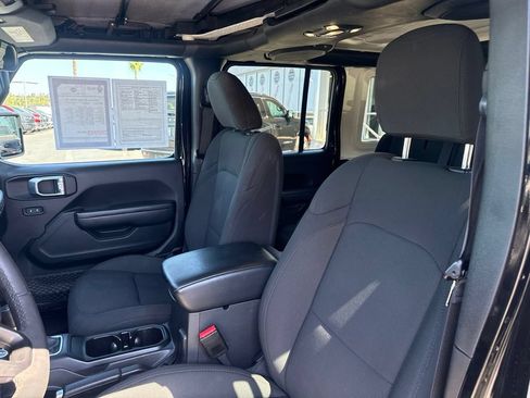 Used 2023 Jeep Wrangler Unlimited AWD/4WD image 17