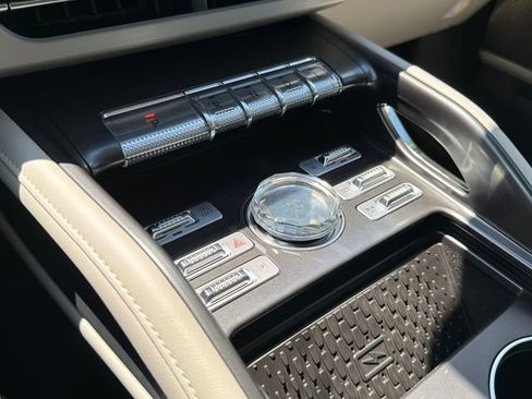 New 2026 Lincoln Nautilus Reserve AWD/4WD image 30