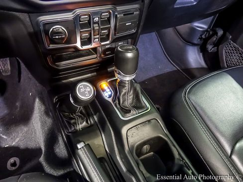 Used 2023 Jeep Wrangler Unlimited Sahara w/ Cold Weather Group image 23