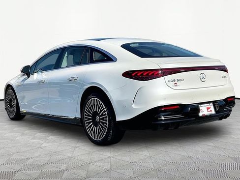 Used 2022 Mercedes-Benz EQS 580 4MATIC Sedan image 5