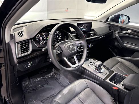 Used 2020 Audi Q5 e Premium Plus w/ Premium Plus Package AWD/4WD image 15