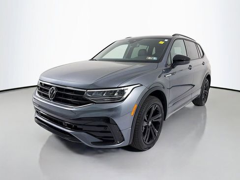 Used 2024 Volkswagen Tiguan SE R-Line AWD/4WD image 3
