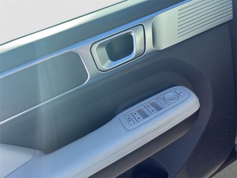 Used 2025 Hyundai Santa Fe SEL image 12