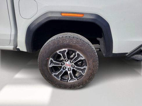 Used 2023 GMC Canyon AT4 w/ AT4 Premium Package AWD/4WD image 6