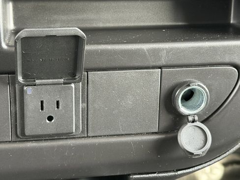 Used 2024 Chevrolet Express 2500 w/ Driver Convenience Package image 22