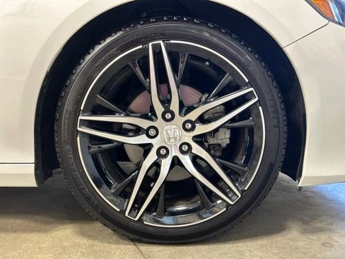 Certified 2022 Honda Accord Touring image 11