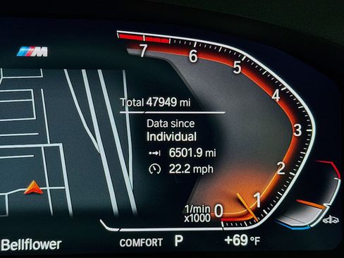 Used 2022 BMW 740i w/ M Sport Package image 8