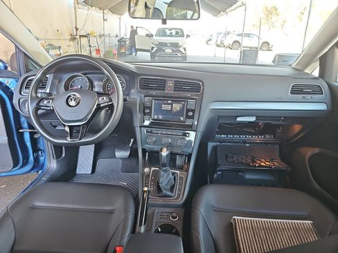 Used 2021 Volkswagen Golf 4-Door FWD image 12