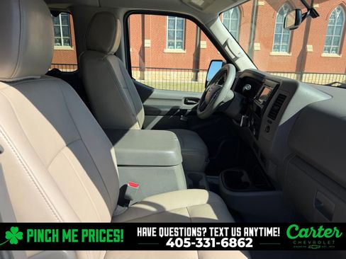 Used 2017 Nissan NV 3500 SL image 6