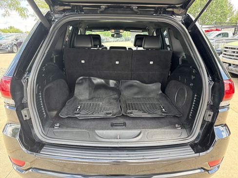 Used 2017 Jeep Grand Cherokee Altitude AWD/4WD image 14