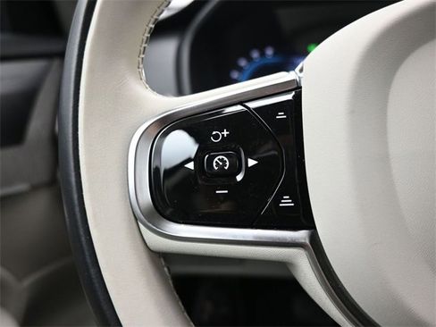 Used 2023 Volvo XC90 T8 Plus image 26