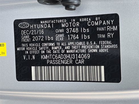 Used 2017 Hyundai Veloster Value Edition image 30