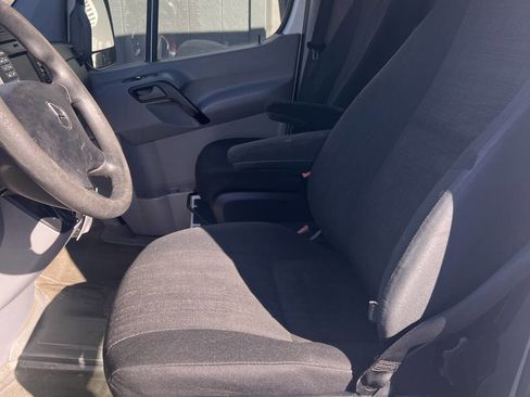 Used 2016 Mercedes-Benz Sprinter 2500 image 16