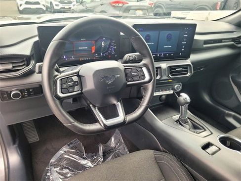 Certified 2024 Ford Mustang Coupe image 9