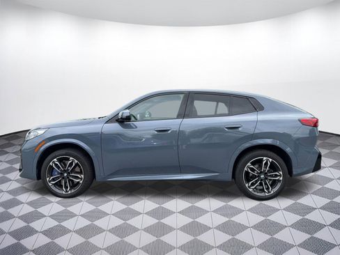 Used 2025 BMW X2 xDrive28i w/ Premium Package AWD/4WD image 2