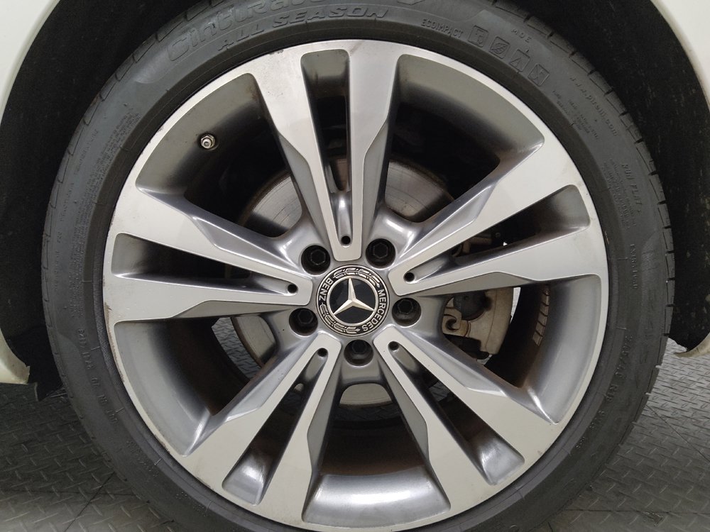 Used 2018 Mercedes-Benz C 300 4MATIC Sedan w/ Premium Package image 31