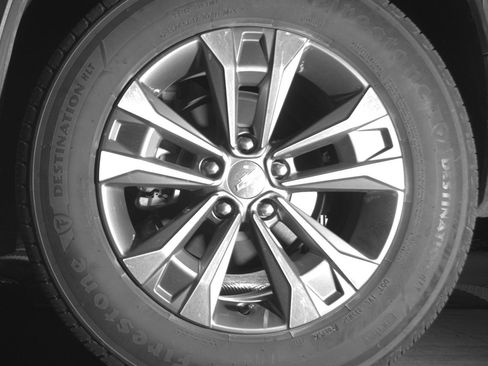 Used 2025 Chevrolet Equinox LT FWD image 14