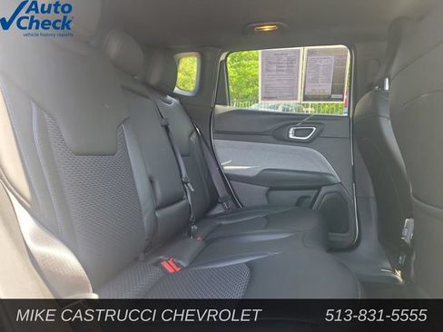 Used 2025 Jeep Compass Latitude AWD/4WD image 30