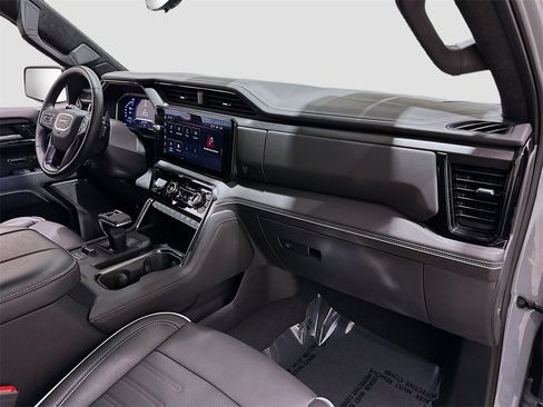 Used 2024 GMC Sierra 1500 AT4X image 31
